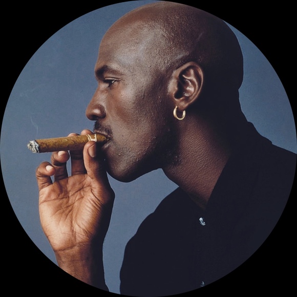 Poshmark profile picture for @jpy